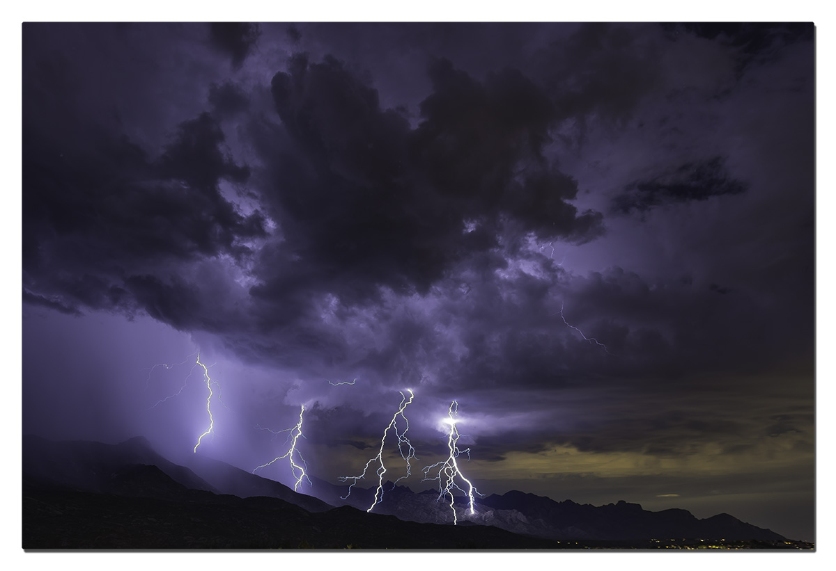 Click to inquire images/lightning/_k3_2874.jpg